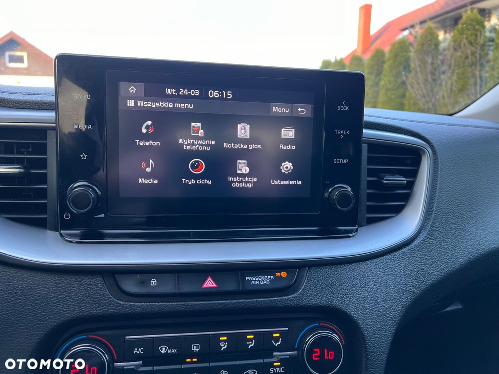 Kia Ceed - 22