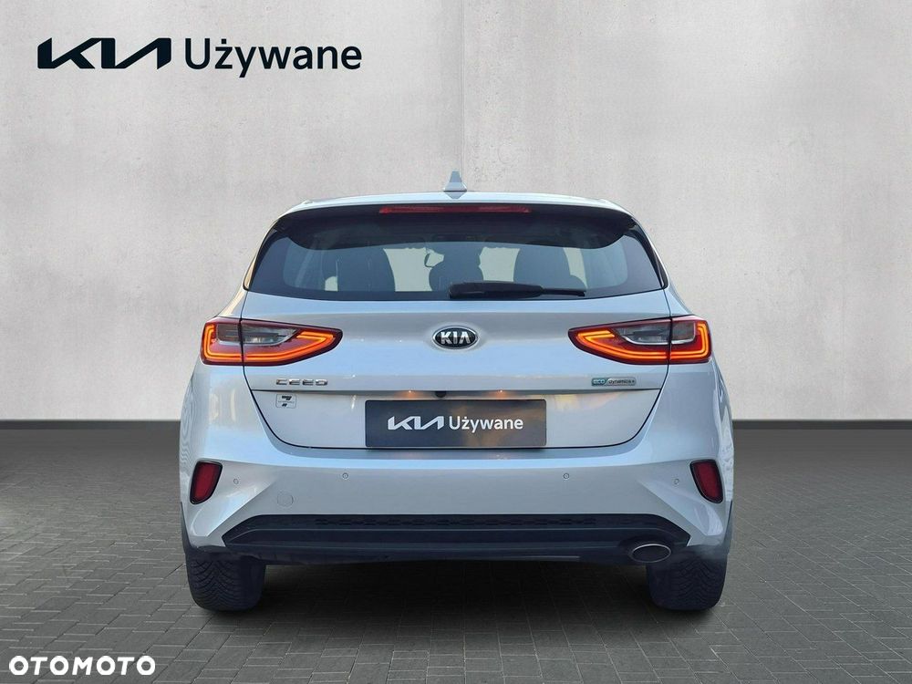Kia Ceed 1.6 CRDi mHEV M - 5