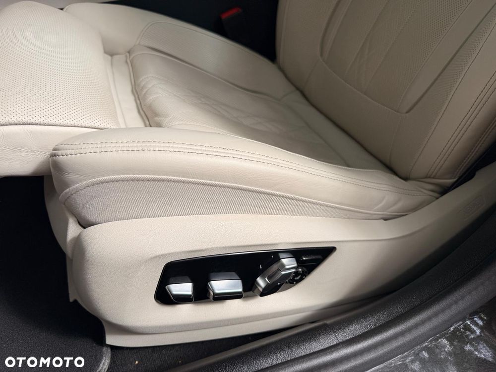 BMW Seria 5 530i xDrive mHEV M Sport sport - 22