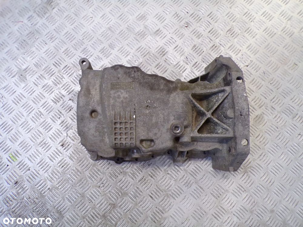 MISKA OLEJOWA RENAULT MEGANE III KANGOO II 8200451325 - 2