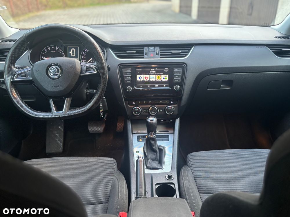 Skoda Octavia 1.6 TDI Edition DSG - 8
