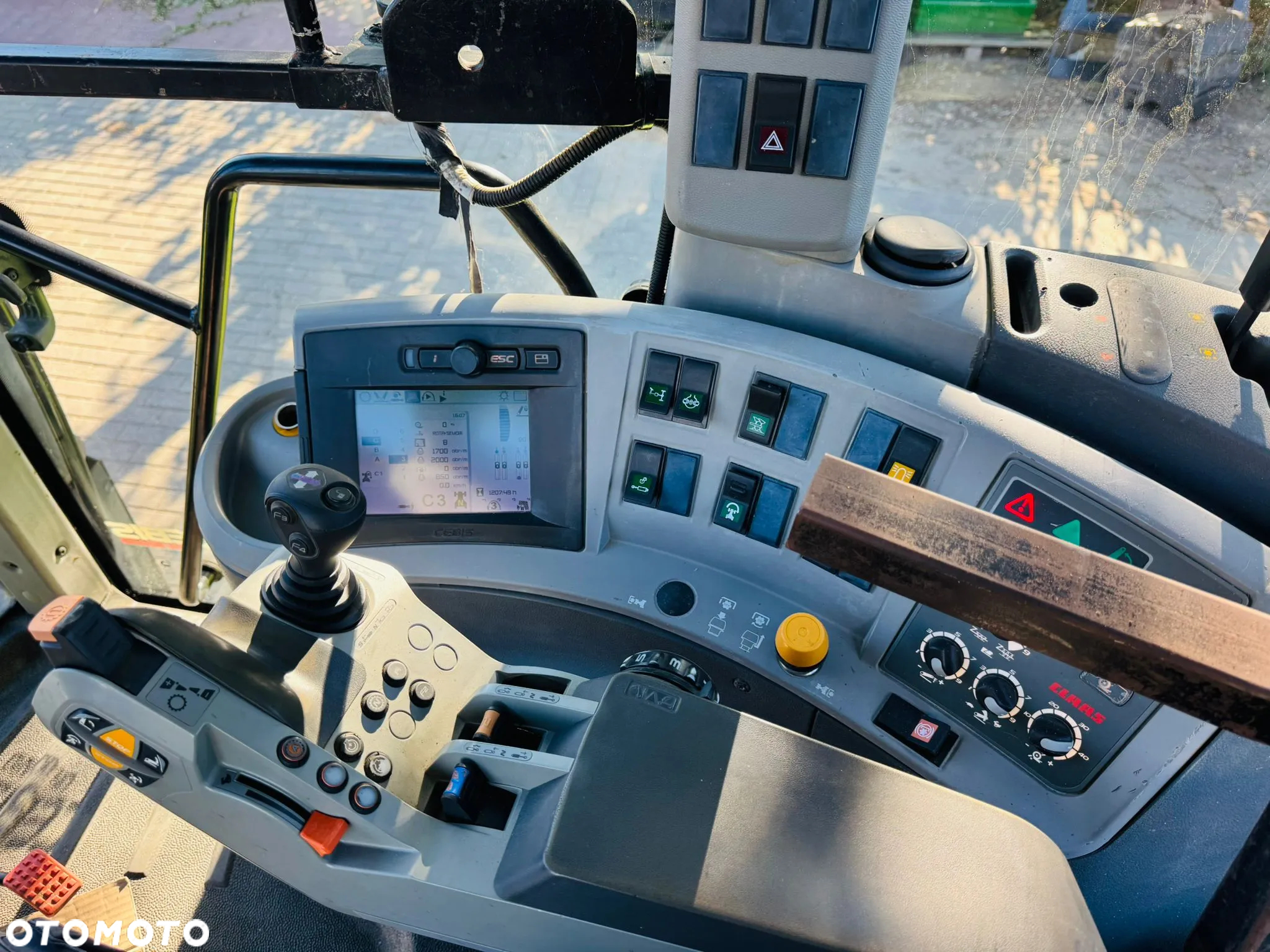 Claas Arion 640 CEBIS - 16