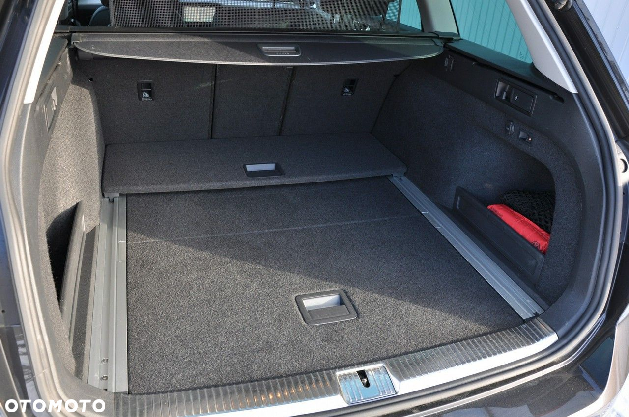 Volkswagen Passat 2.0 TDI EVO Business DSG - 30