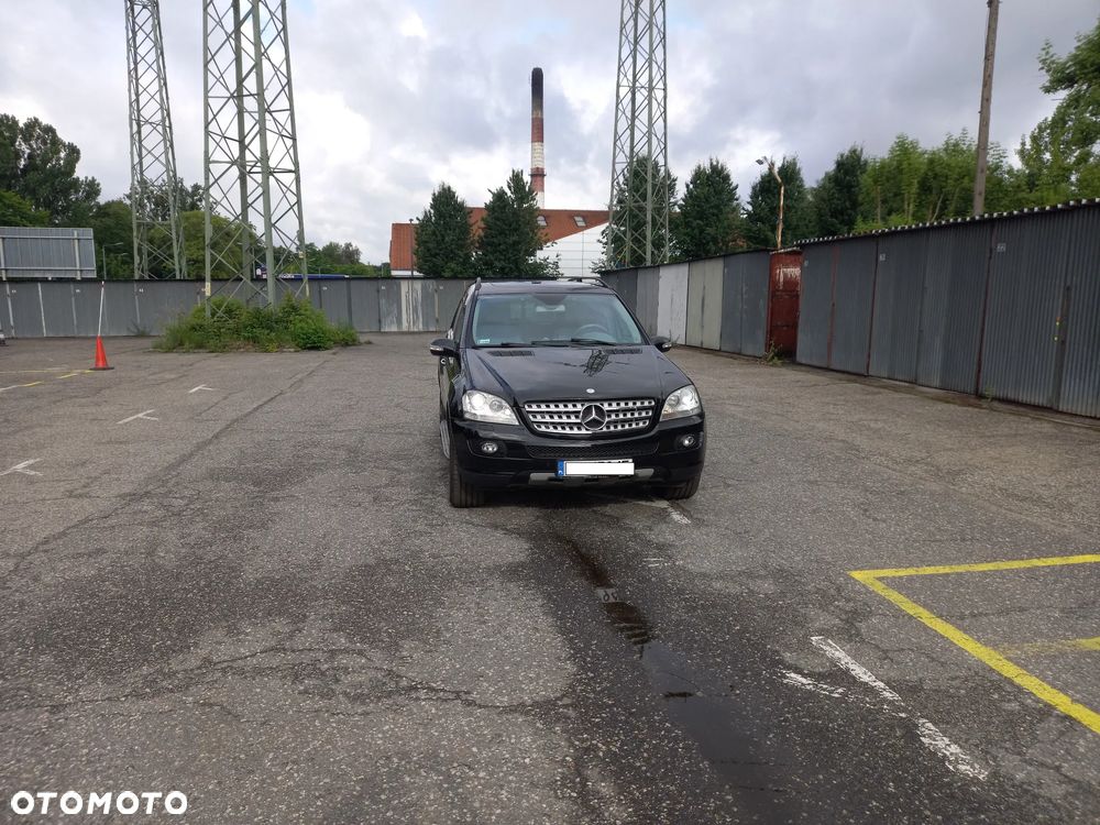 Mercedes-Benz ML - 12