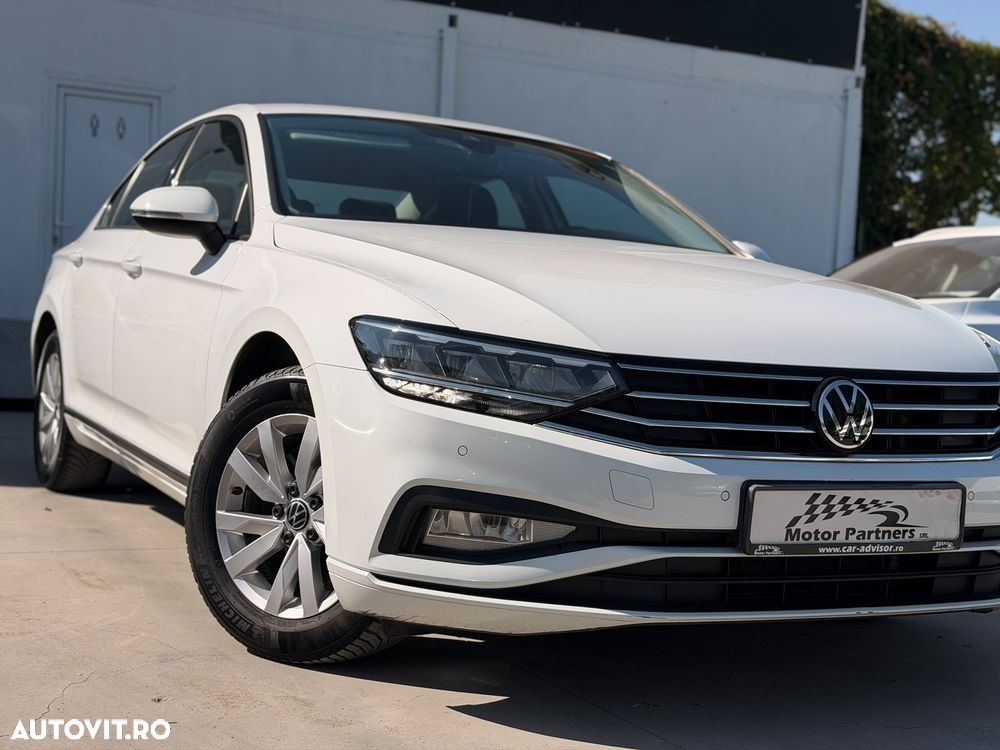 Volkswagen Passat 2.0 TDI DSG Comfortline - 11