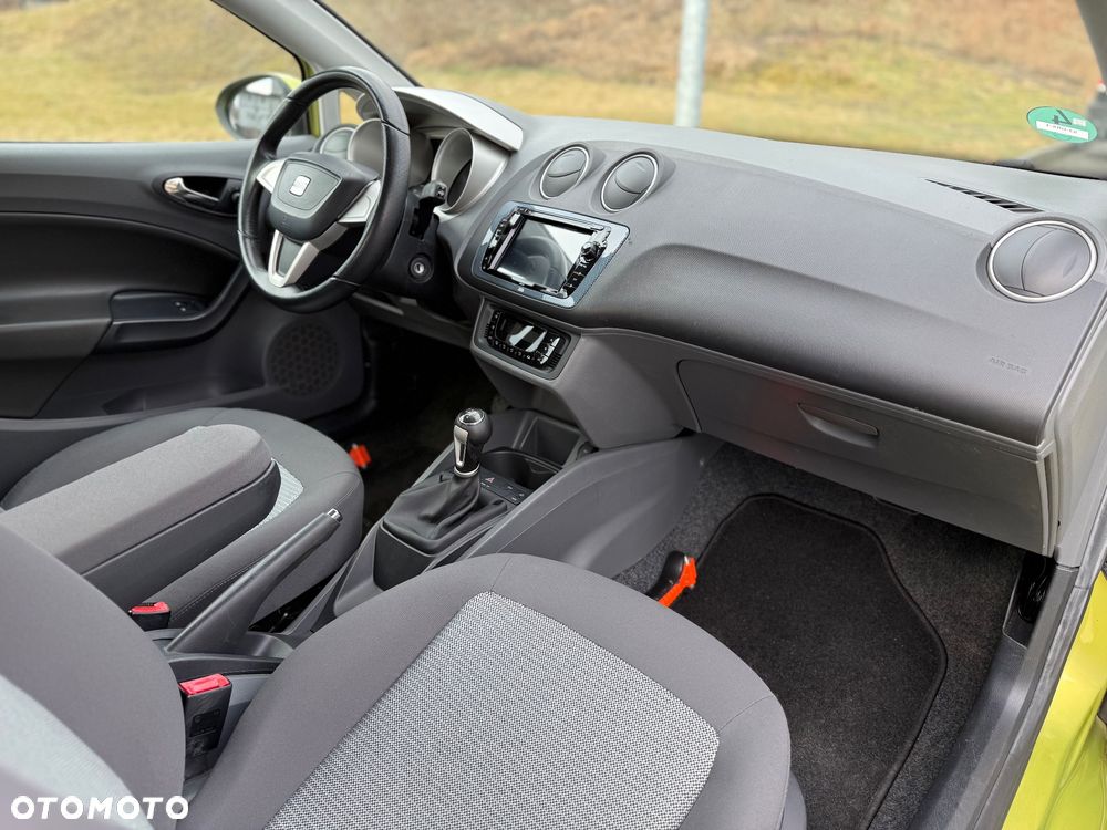 Seat Ibiza SC 1.4 16V Style - 24