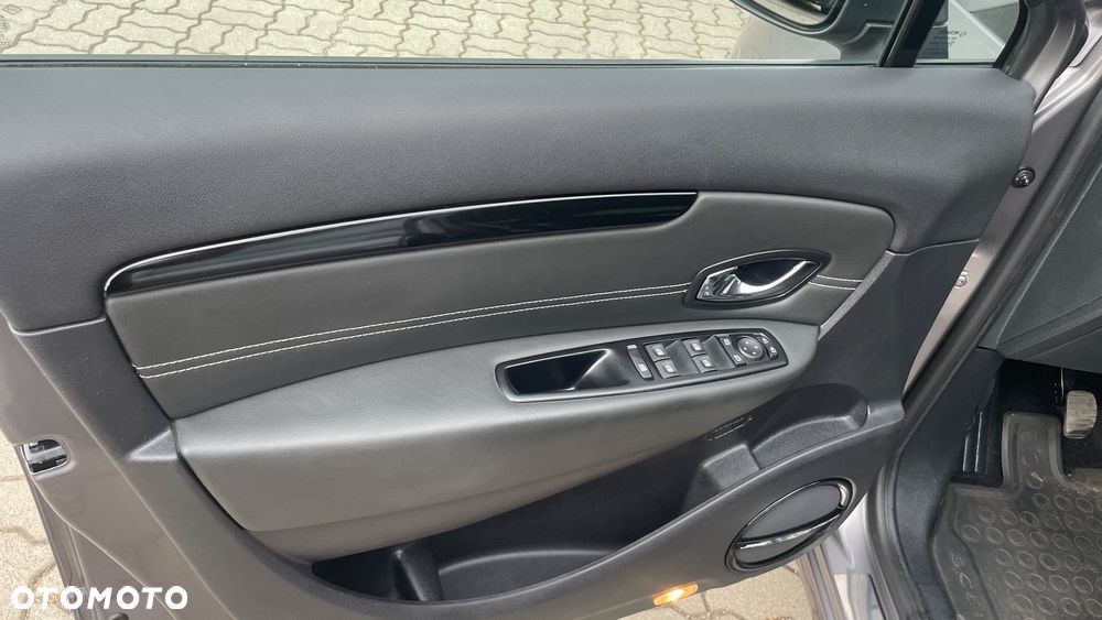 Renault Scenic 1.4 16V TCE Bose Edition - 18