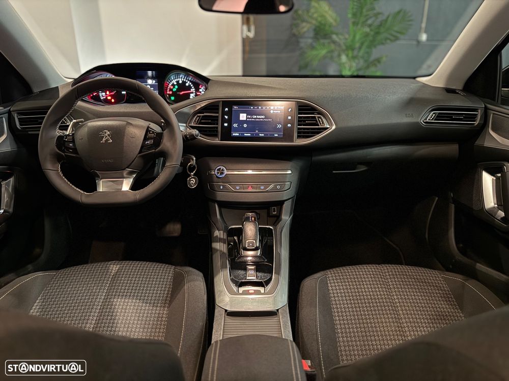 Peugeot 308 SW BlueHDi 130 EAT8 Style - 36