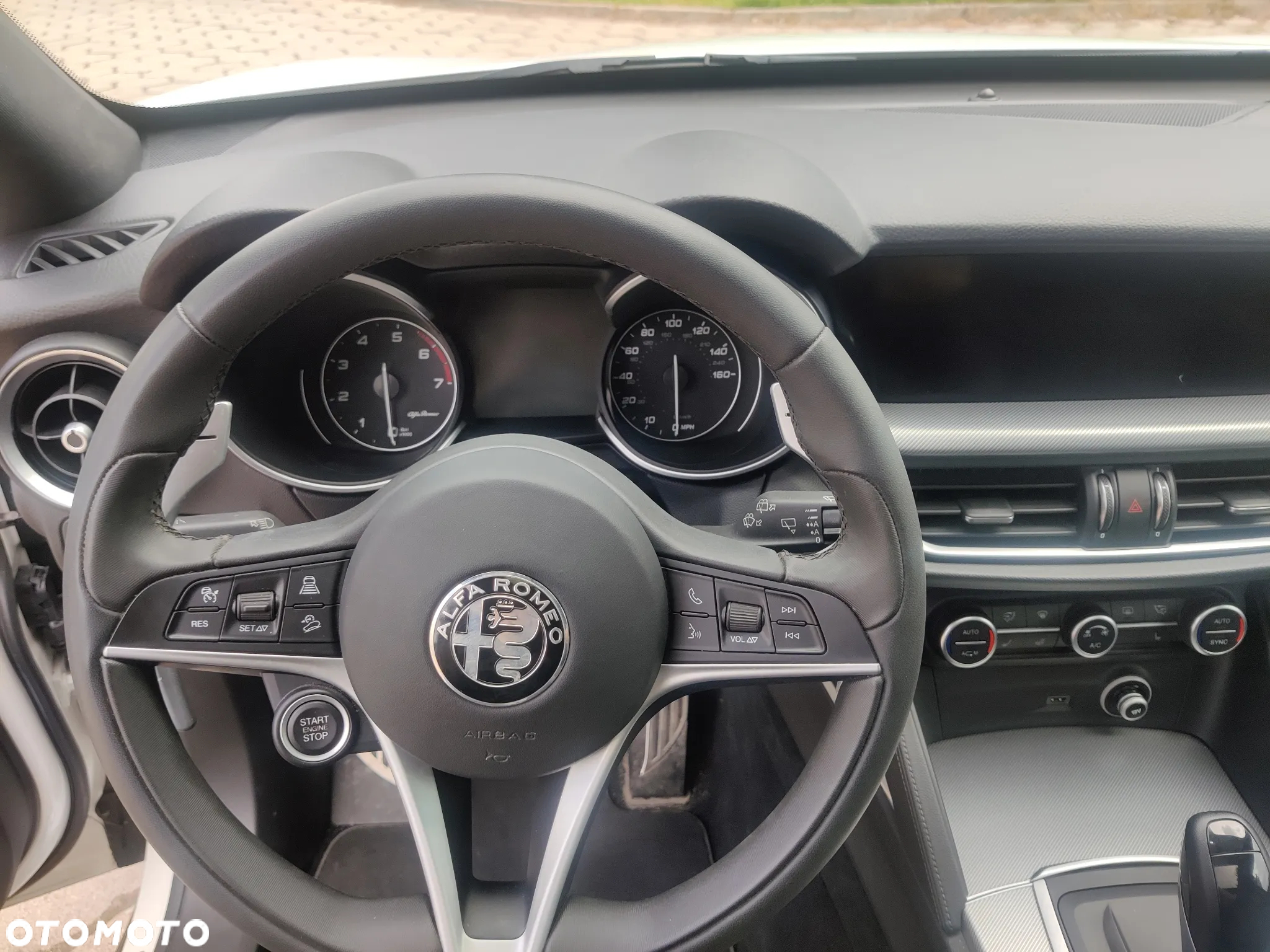 Alfa Romeo Stelvio 2.0 Turbo 16V AT8-Q4 Veloce Ti - 14