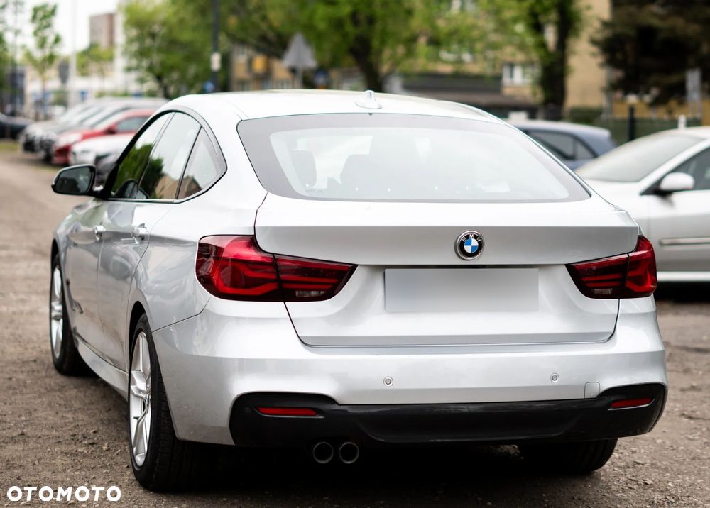 BMW 3GT 330i xDrive M Sport - 7