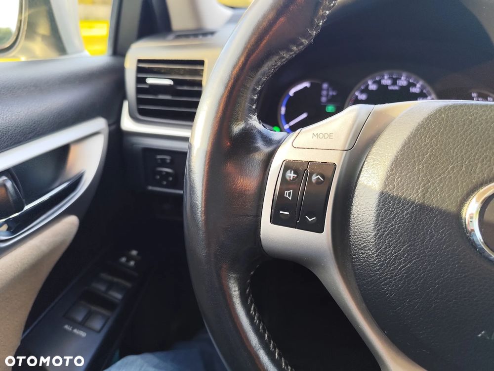 Lexus CT 200h Classic - 28