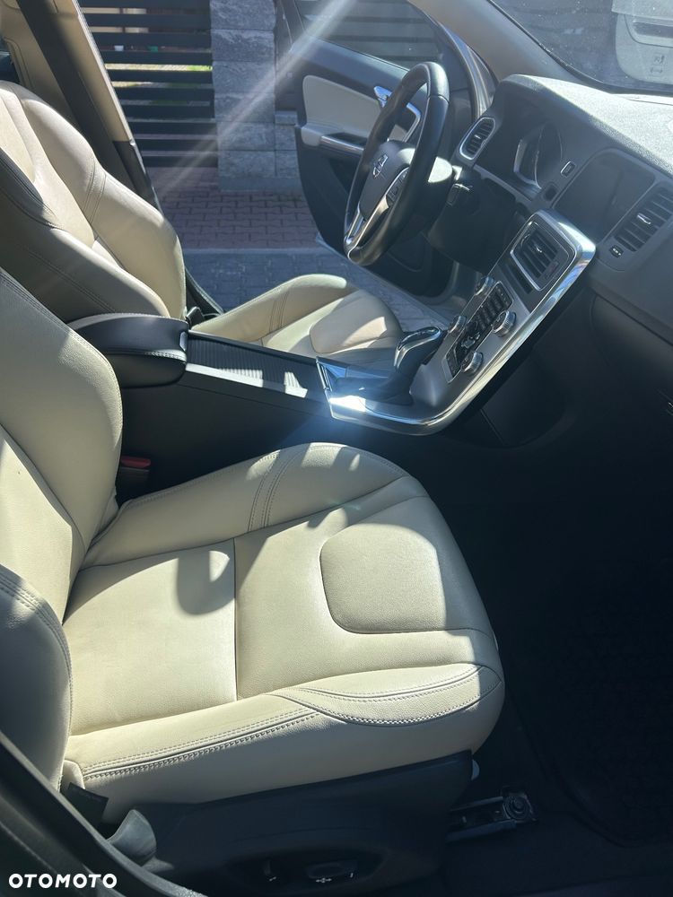 Volvo S60 T5 Geartronic RDesign - 14