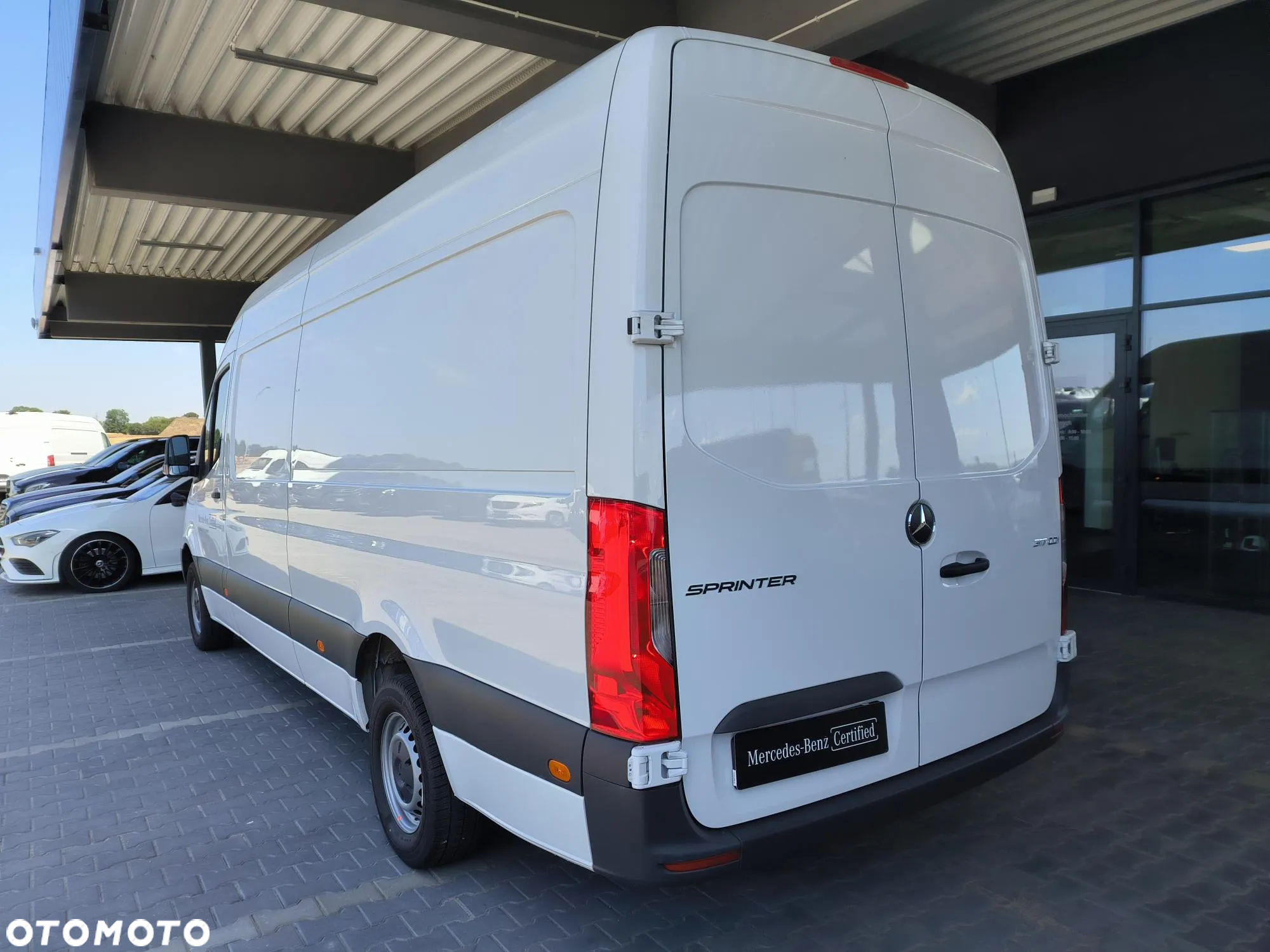 Mercedes-Benz Sprinter - 4