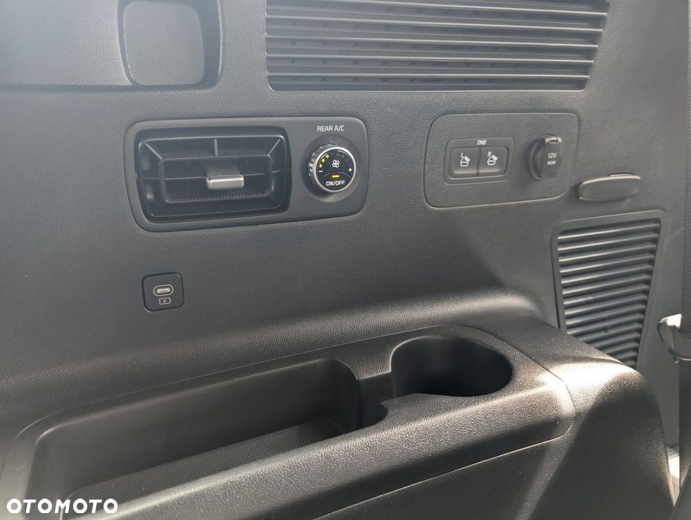 Kia Sorento - 26