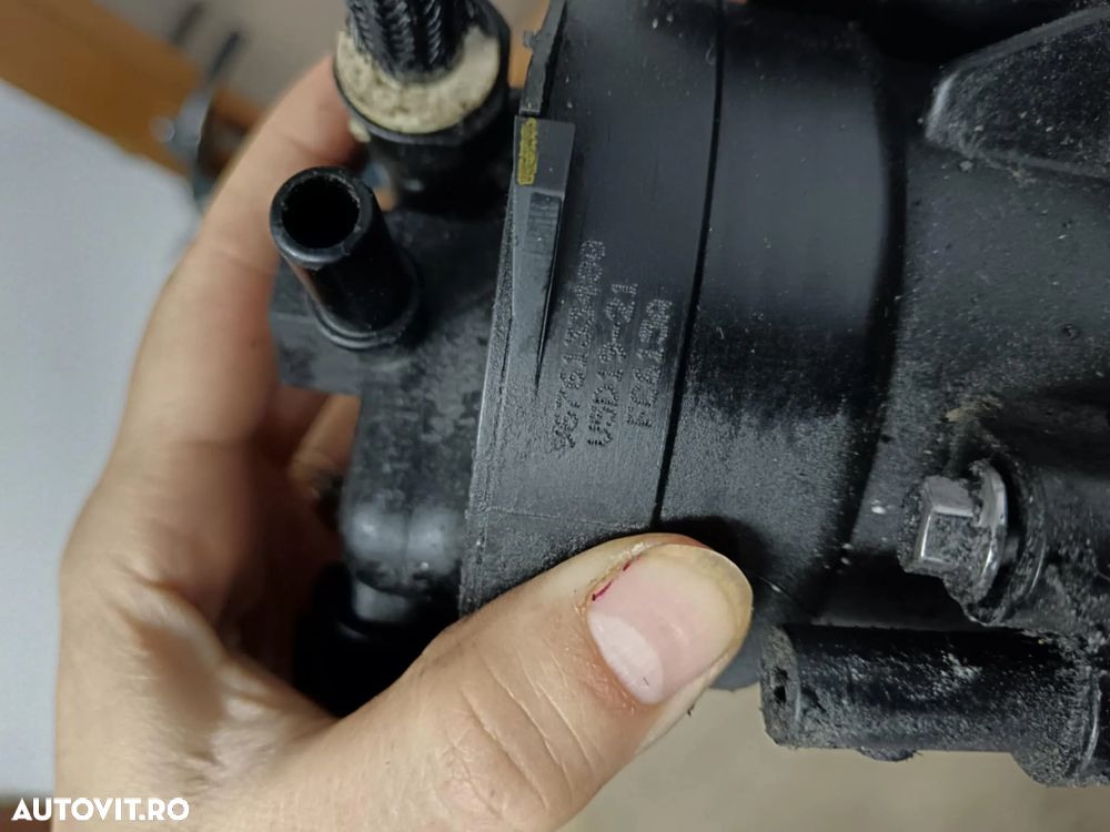 Carcasa filtru combustibil citroen c4 cactus, peugeot 5008, 308 , ford kuga 1.6, 2.0 d 9676133480 - 3