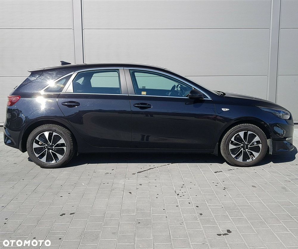 Kia Ceed 1.5 T-GDI M - 8