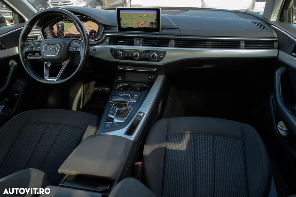 Audi A4 2.0 TDI S tronic Design - 31