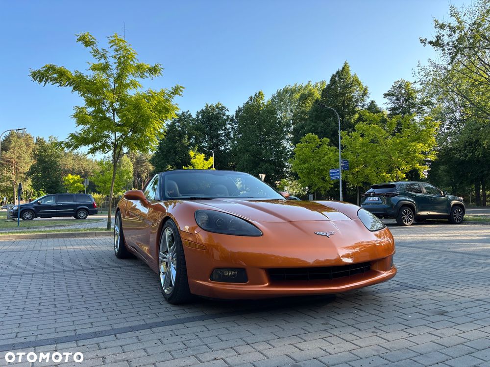 Chevrolet Corvette - 22