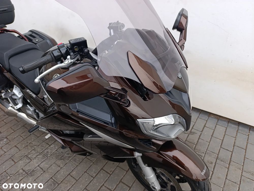 Yamaha FJR - 32