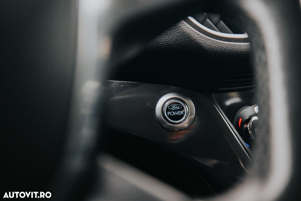 Ford Kuga 2.0 TDCi 4x4 Aut. Titanium - 18