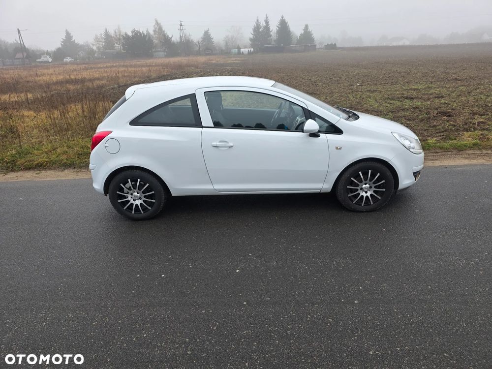 Opel Corsa 1.2 16V Easytronic Cosmo - 2