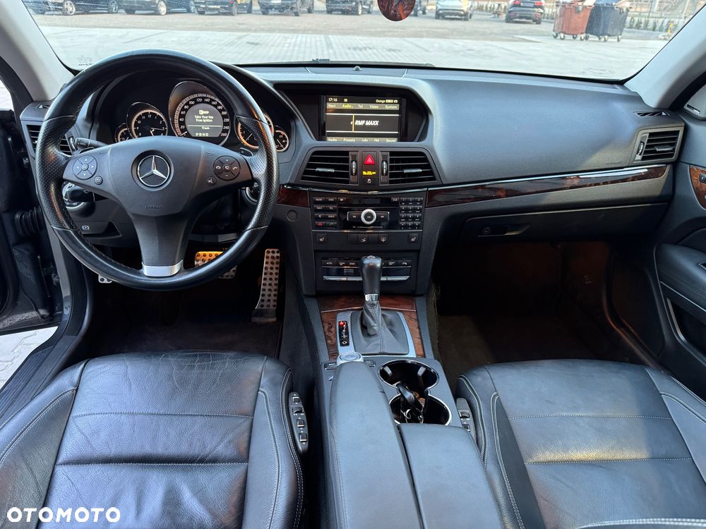 Mercedes-Benz Klasa E 350 7G-TRONIC - 23