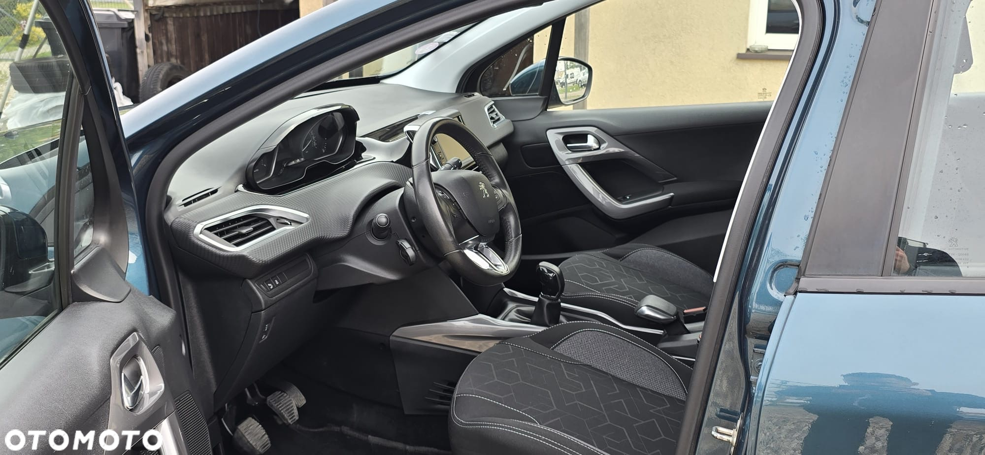 Peugeot 2008 1.2 Pure Tech Style - 28