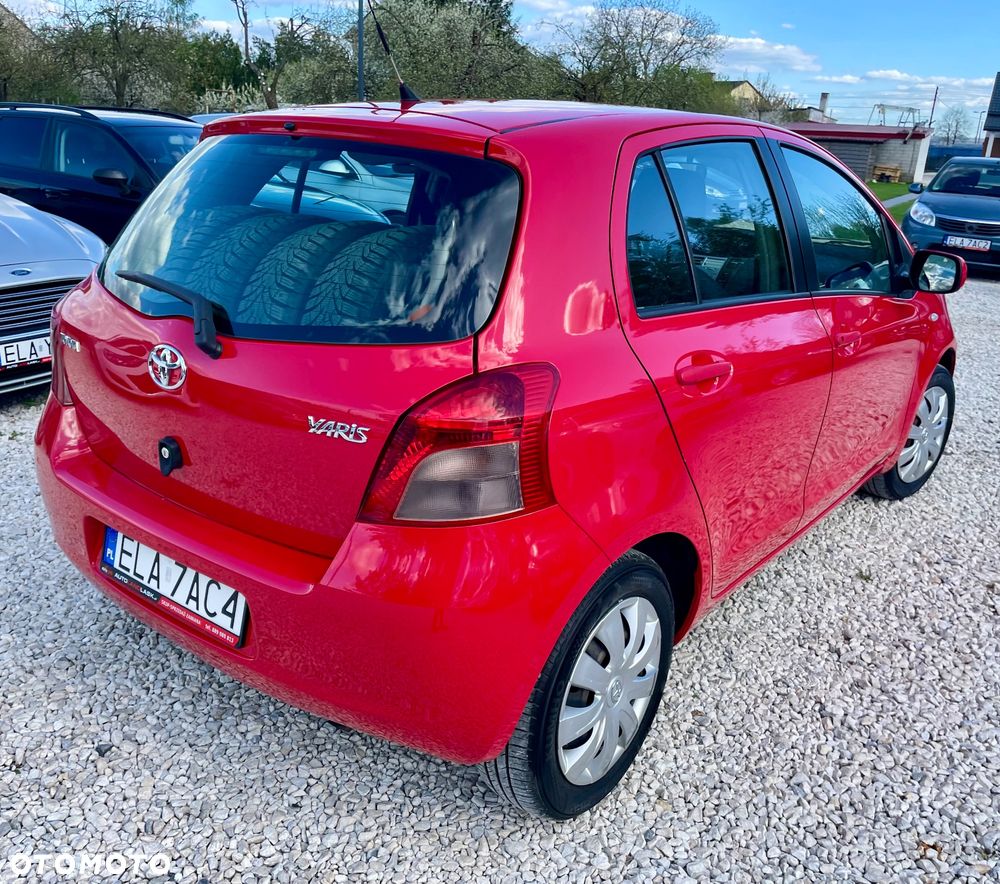 Toyota Yaris 1.3 Luna Hit - 9