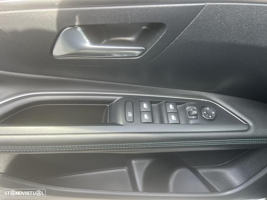 Peugeot 3008 225 e-EAT8 Allure Pack - 13