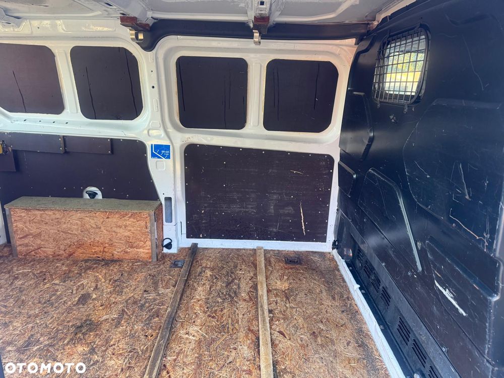 Ford Transit Custom - 13