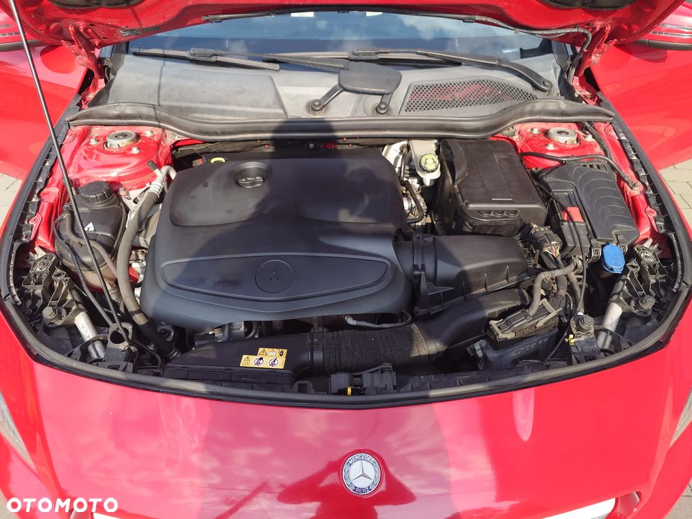 Mercedes-Benz CLA 250 4Matic 7G-DCT - 31