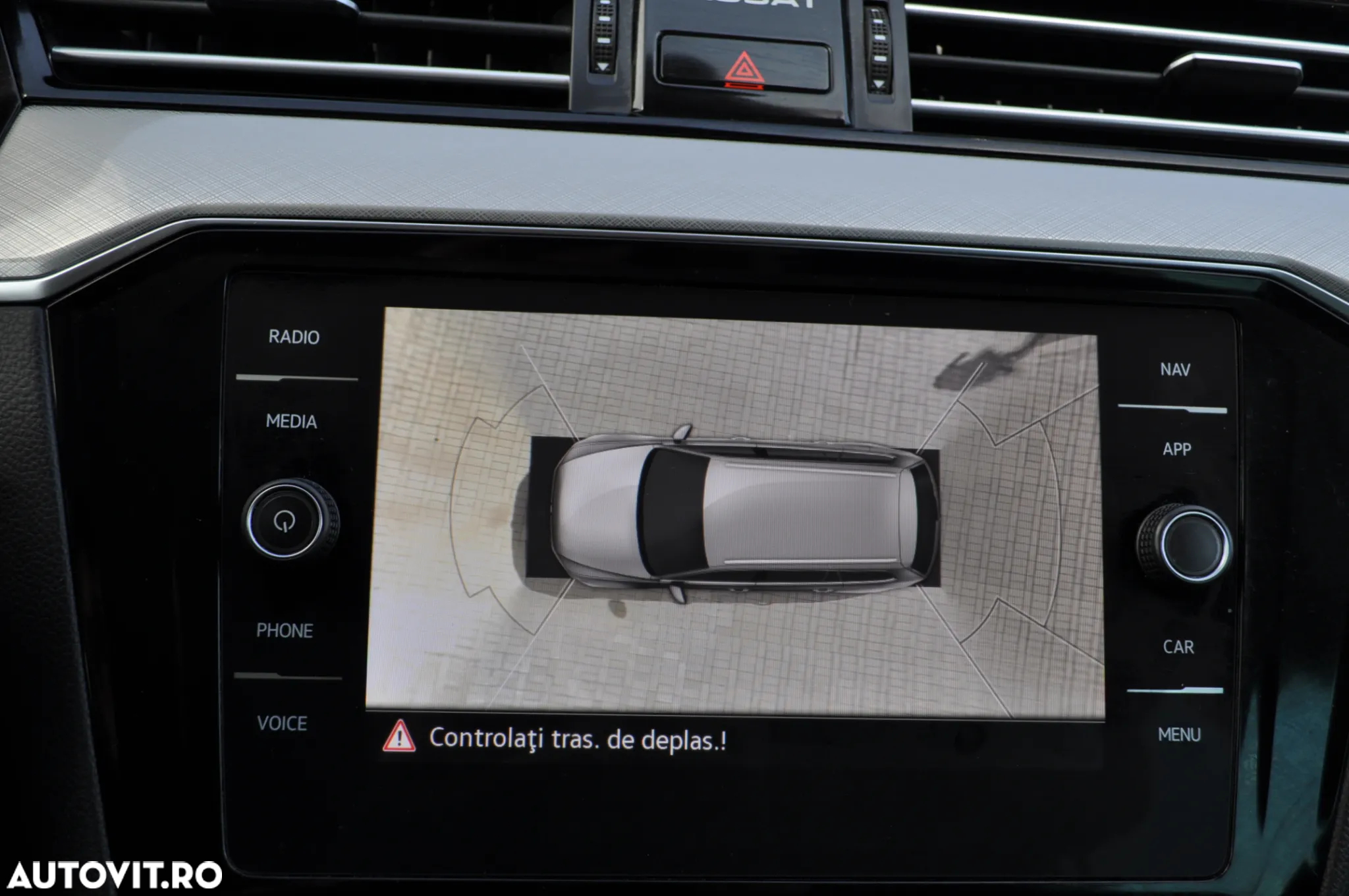 Volkswagen Passat Variant 2.0 TDI SCR DSG 4Motion Business - 37