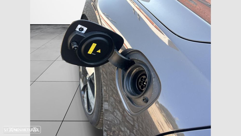 Volvo XC 60 2.0 T8 PHEV Plus Dark AWD - 19