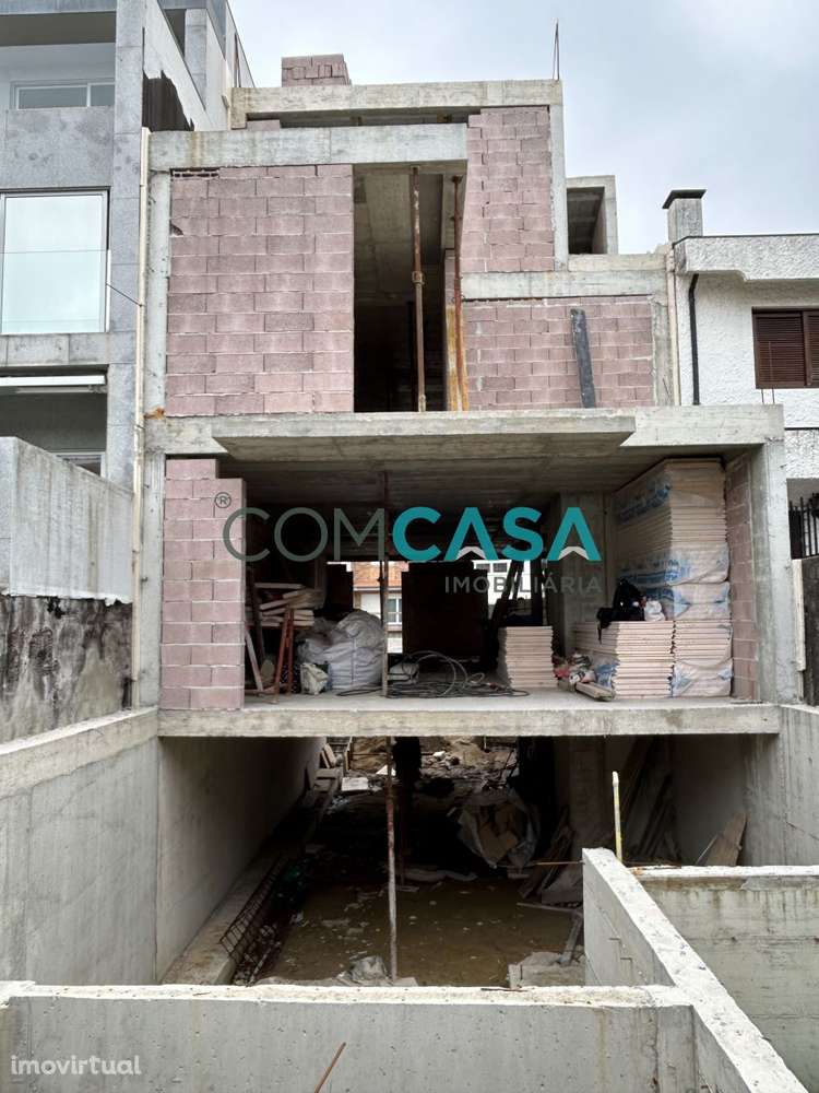 Moradia | V3 suites | piscina descoberta e ginasio | Porto - Grande imagem: 4/29