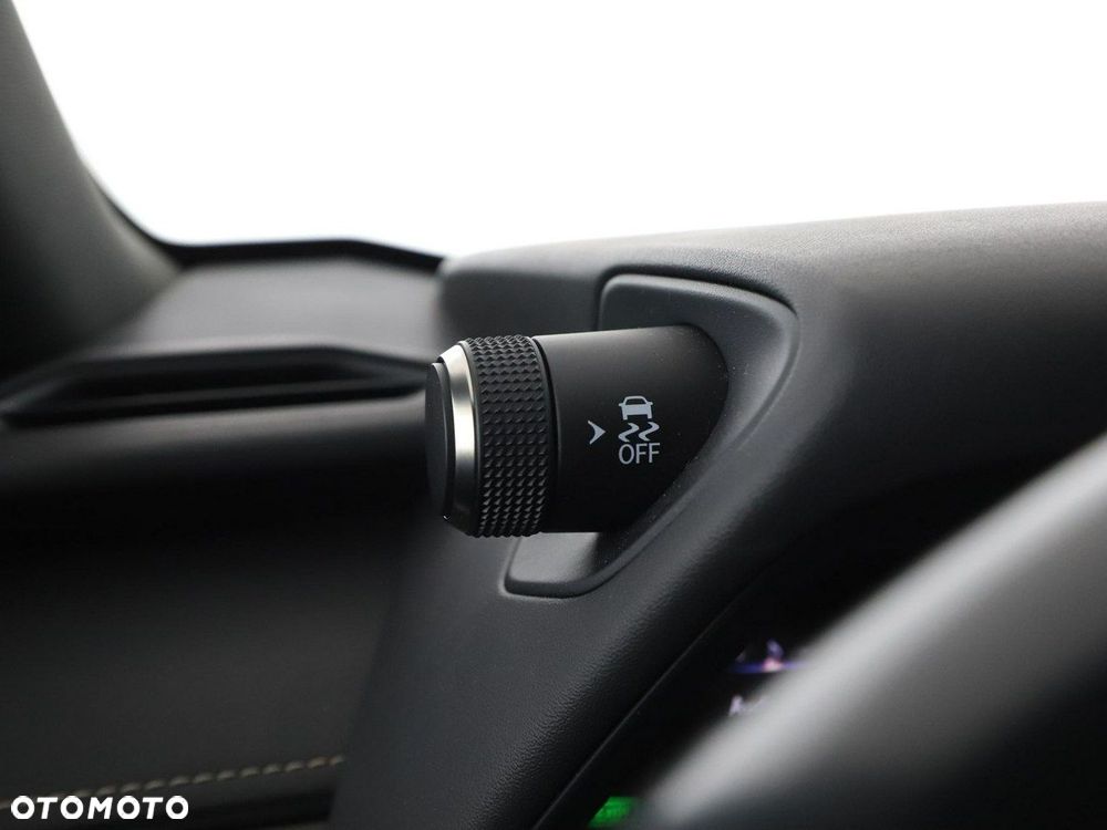 Lexus UX 250h Business Edition - 37