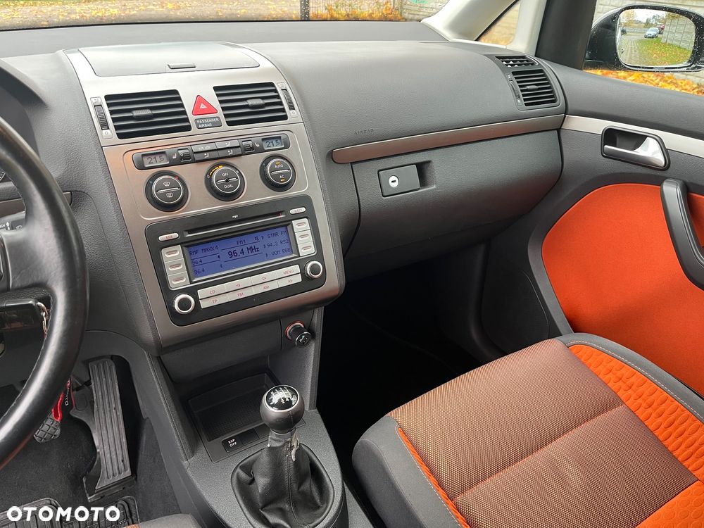 Volkswagen Touran 2.0 TDI DPF Cross - 8