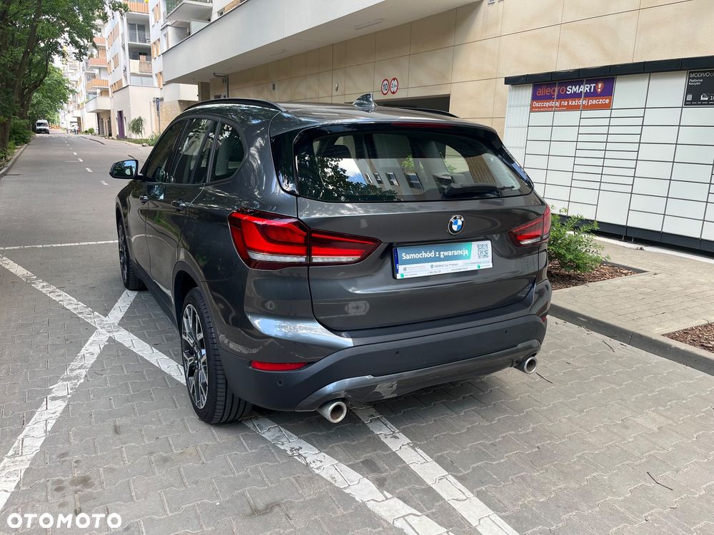 BMW X1 sDrive20i Sport Line sport - 6