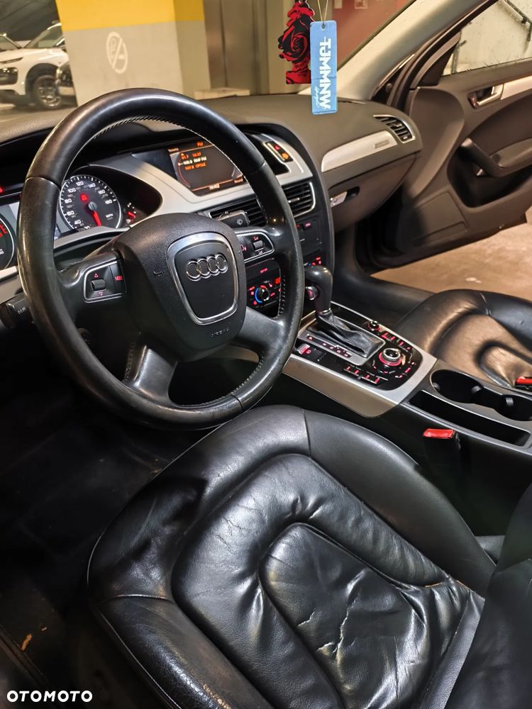 Audi A4 Limousine - 8