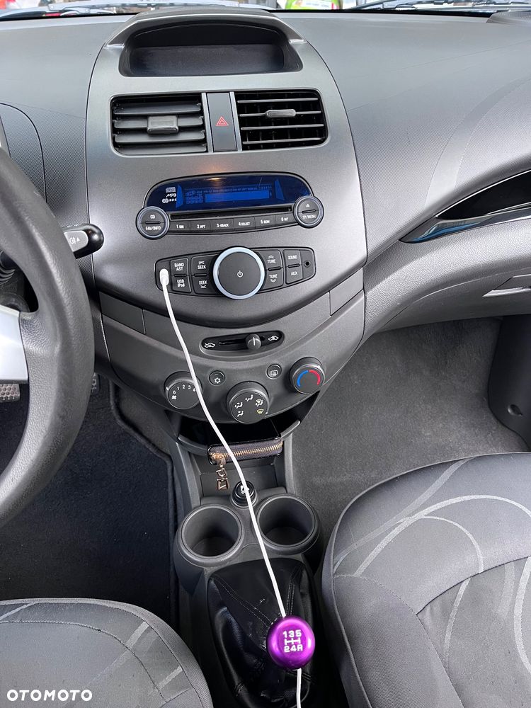 Chevrolet Spark 1.0 Base+ - 25