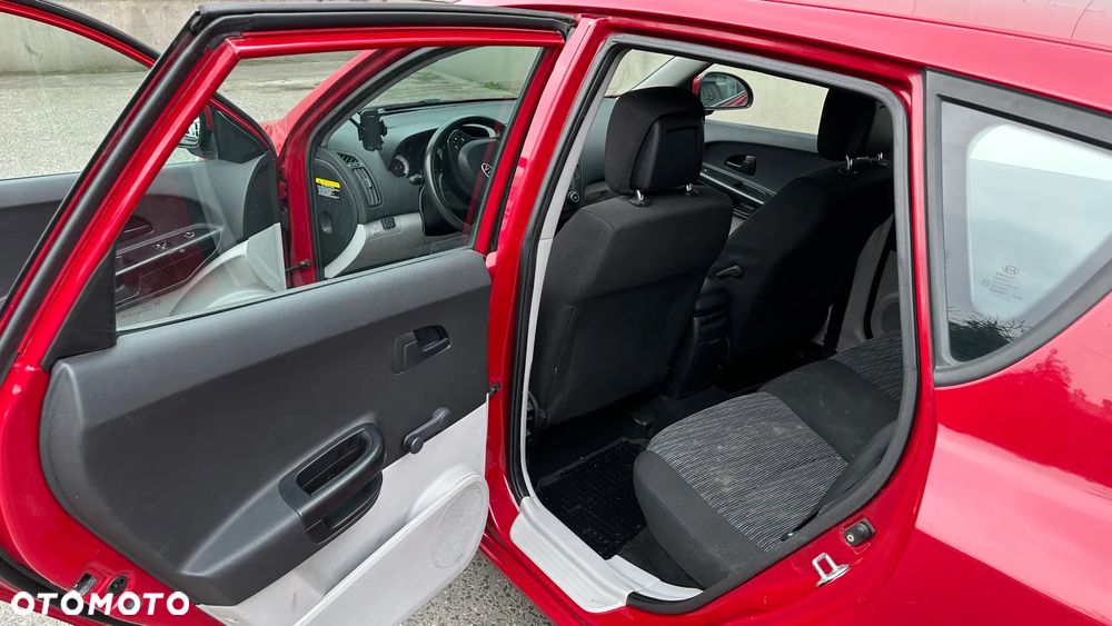 Kia Ceed - 7