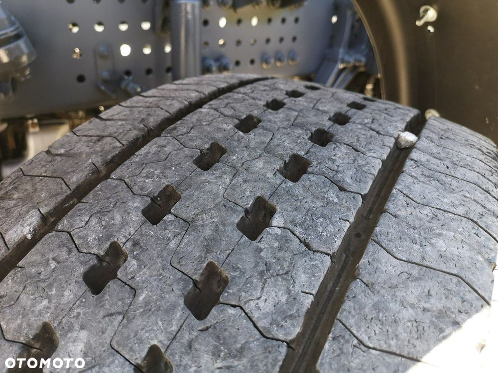 Mercedes-Benz Arocs 3251 Hakowiec 8x4 Palfinger Manual Euro 6 Niski Przebieg! - 28