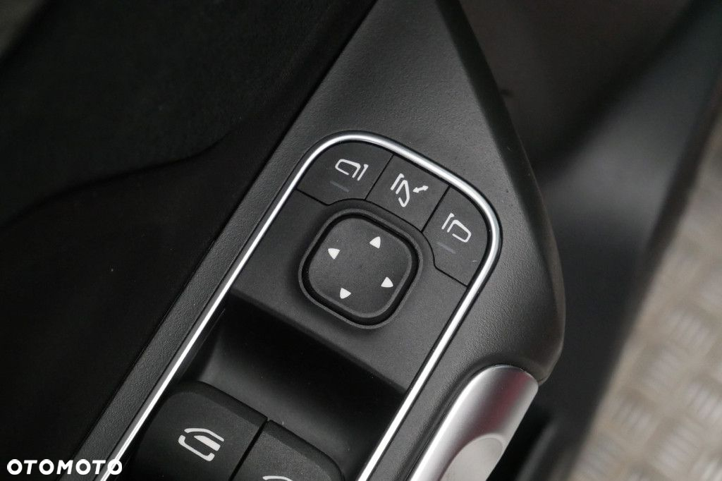 Mercedes-Benz GLB - 35
