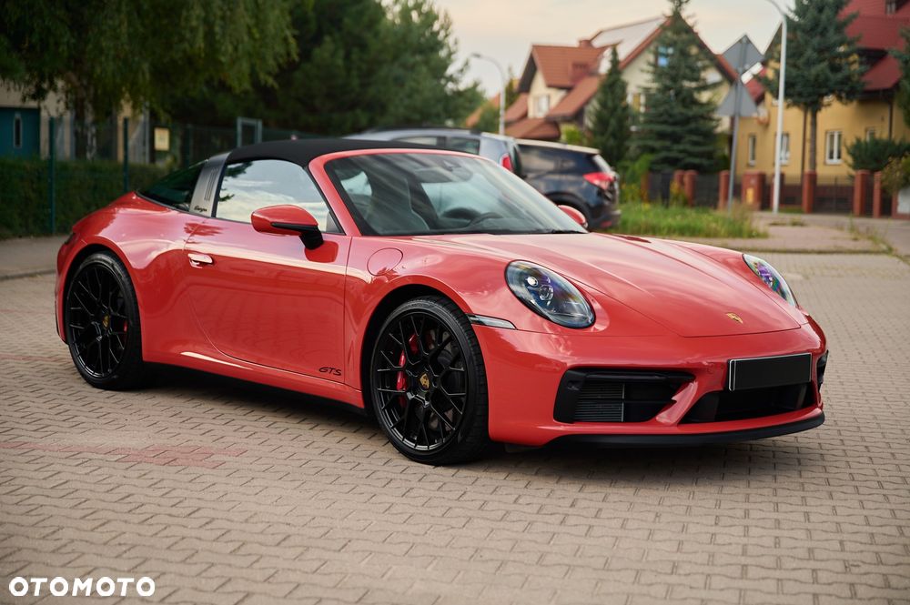 Porsche 911 Targa 4 GTS - 14