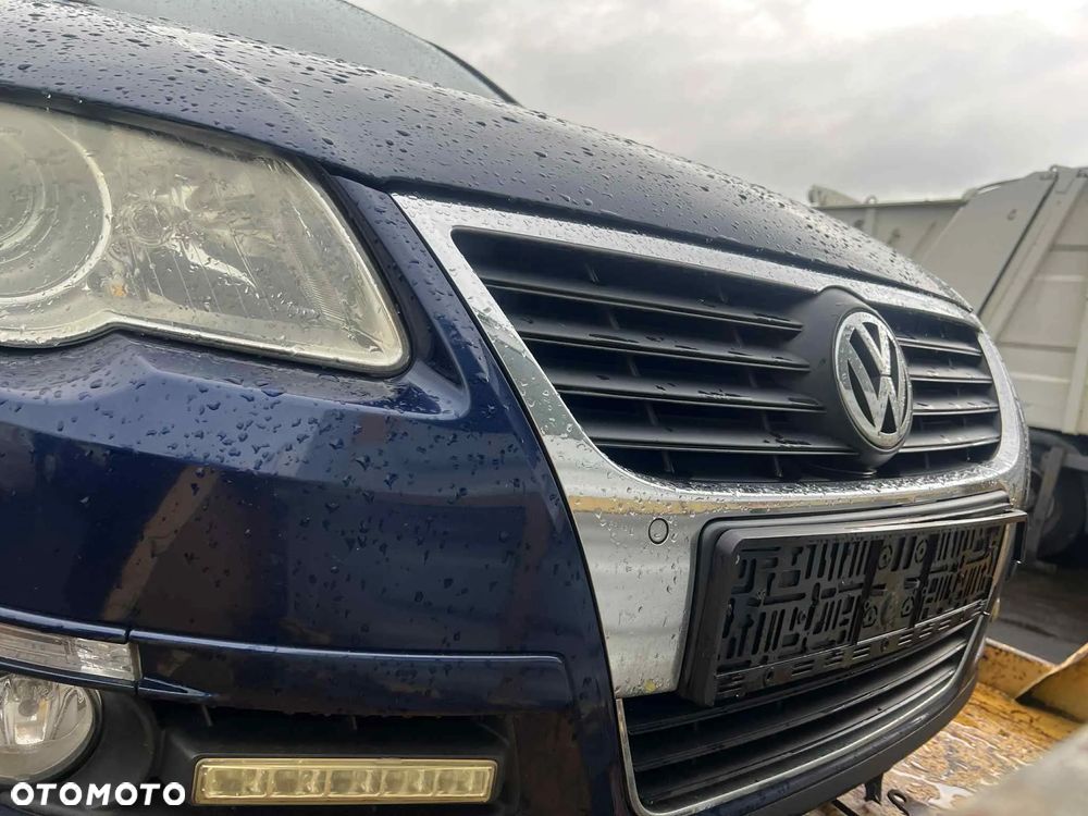 Zderzak przedni/PRZÓD Volkswagen Passat b6 Kombi !! KOMPLETNY - 2