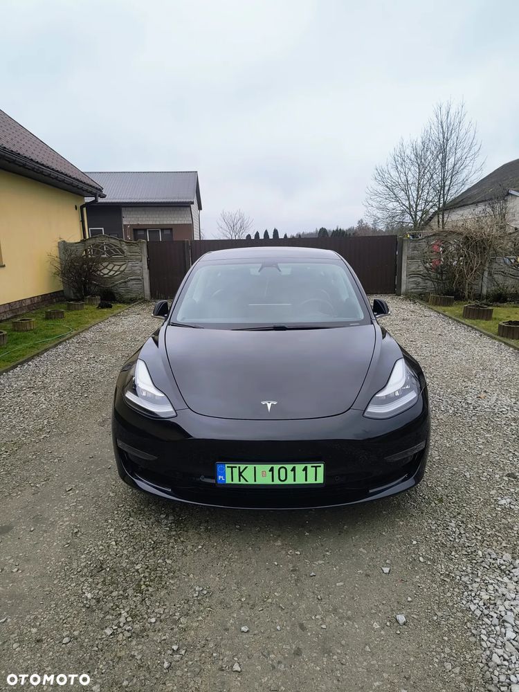 Tesla Model 3 - 1