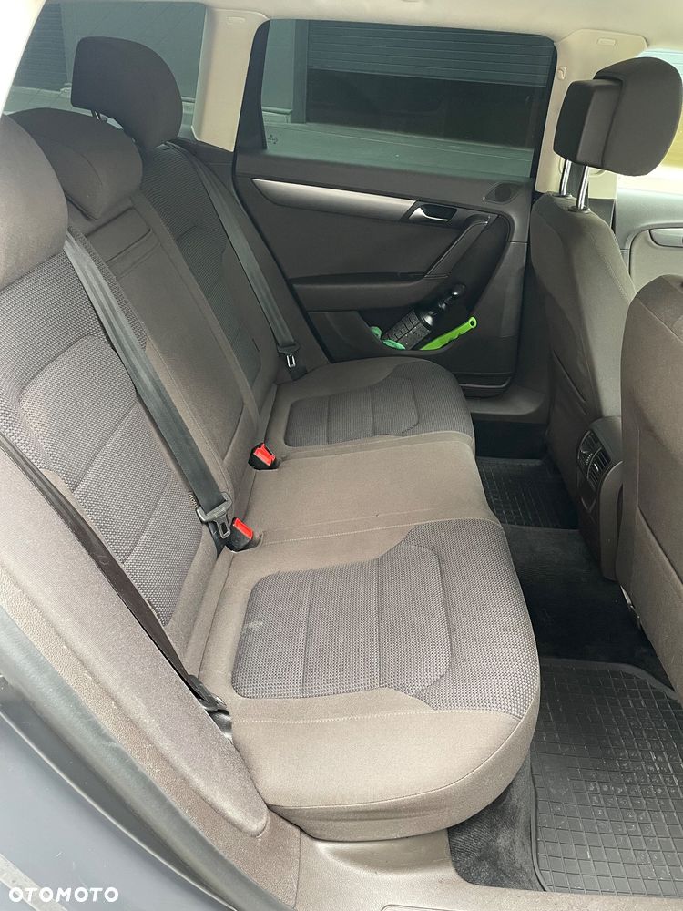 Volkswagen Passat 2.0 TDI Comfortline DSG - 12