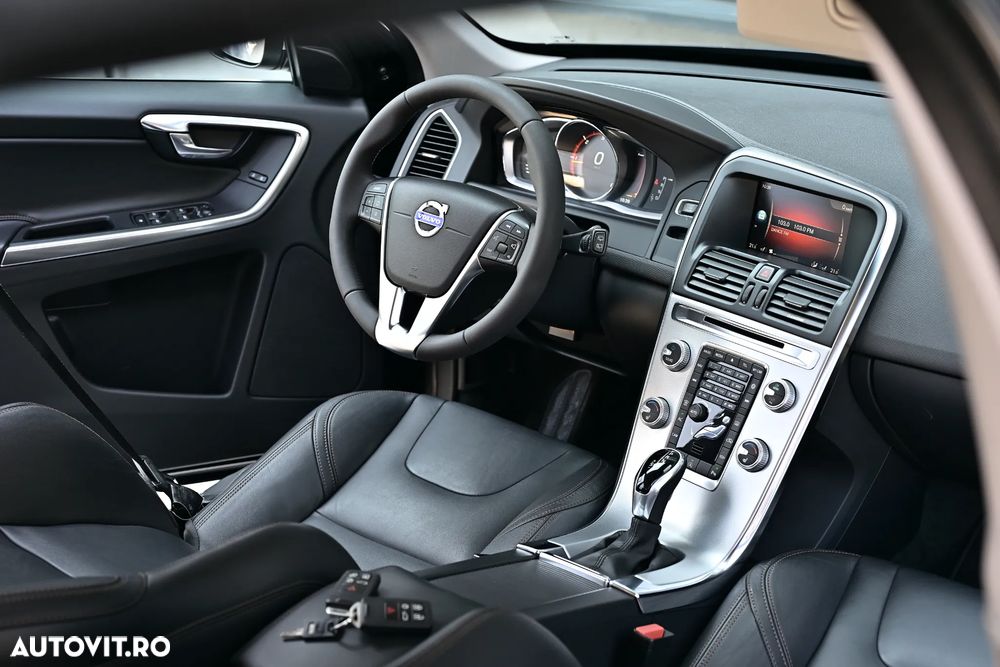 Volvo XC 60 D4 Geartronic Summum - 18
