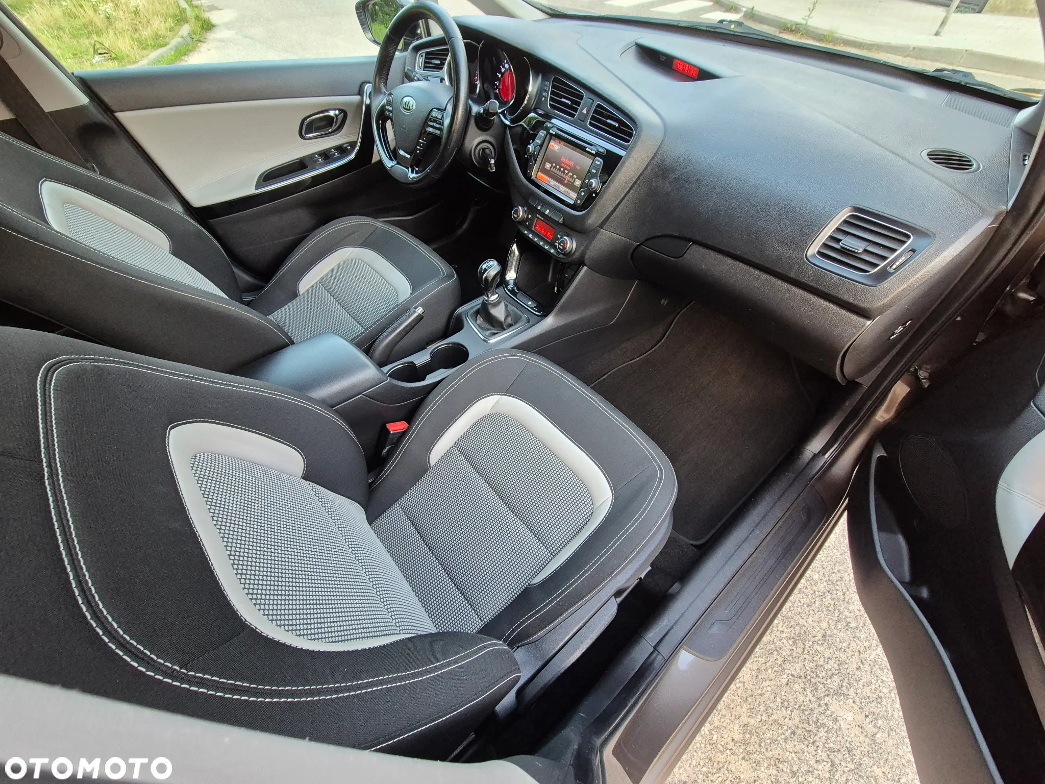 Kia Ceed Cee'd 1.6 GDI Business Line - 24