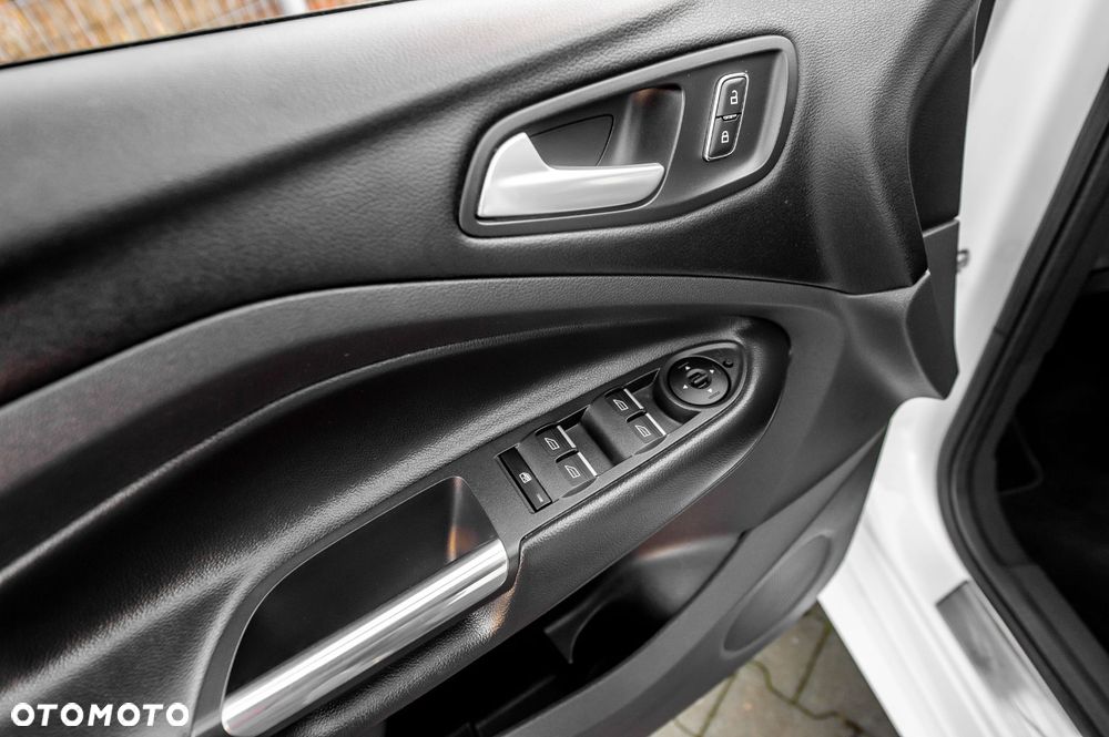 Ford Kuga 2.0 TDCi 4x4 Titanium - 24