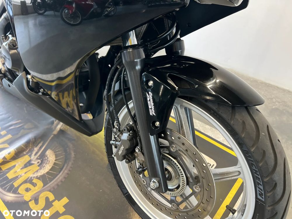 Honda CBR - 24